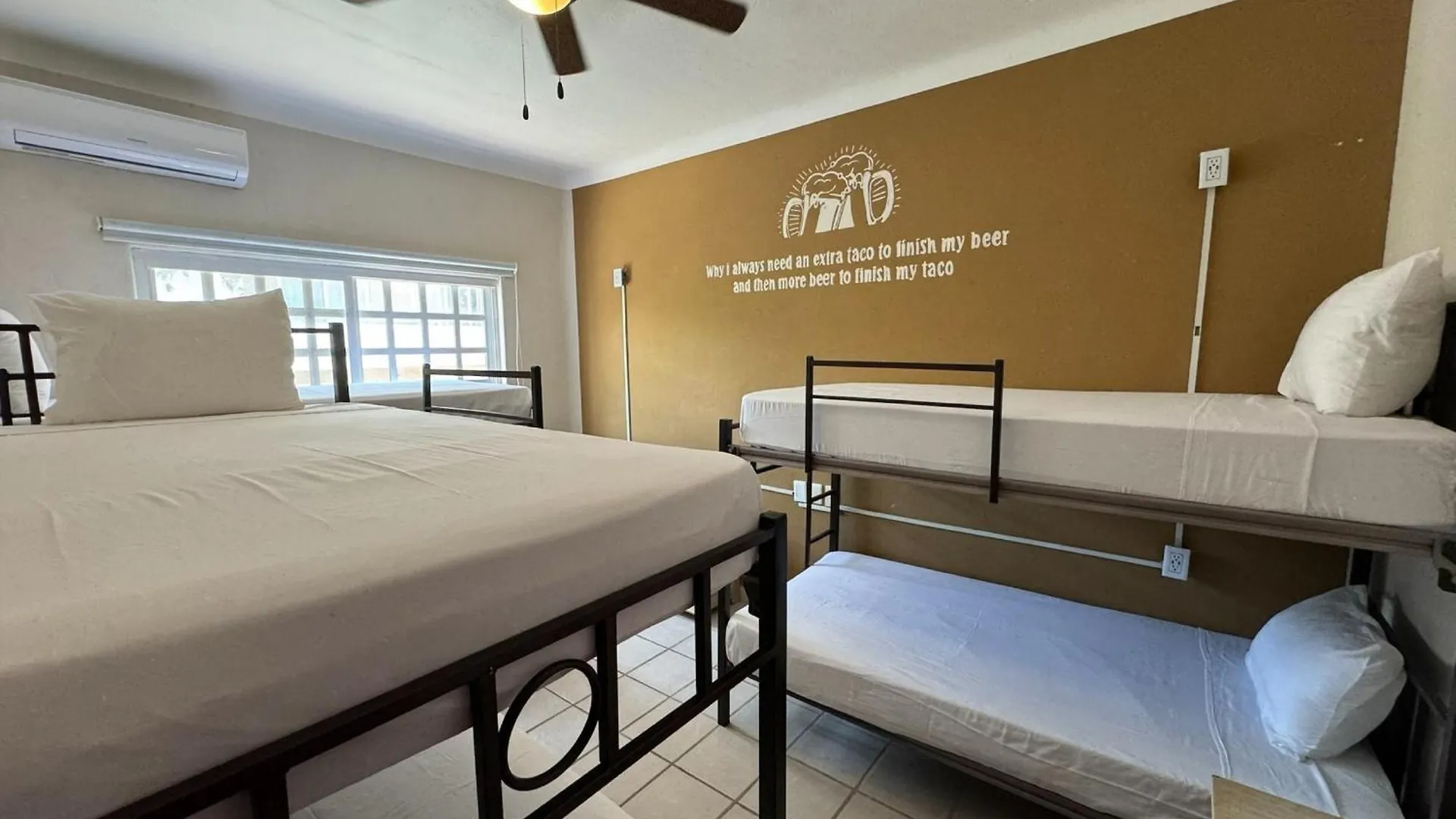 Beer Hostel by Mala Vecindad Playa del Carmen 0*,